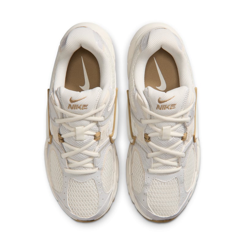 Sneakersy Nike V5 RNR "Sail & Parachute Beige" | Kobiety | Sportstyle | 04 | SPORTSHOWROOM