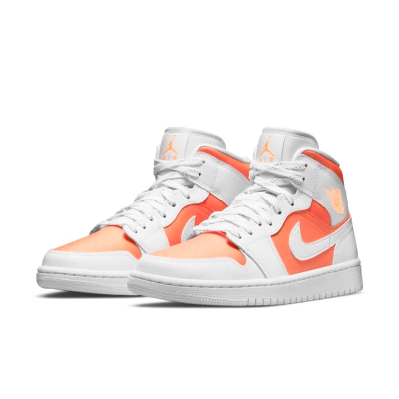 Jordan 1 Mid SE CZ0774-800 04