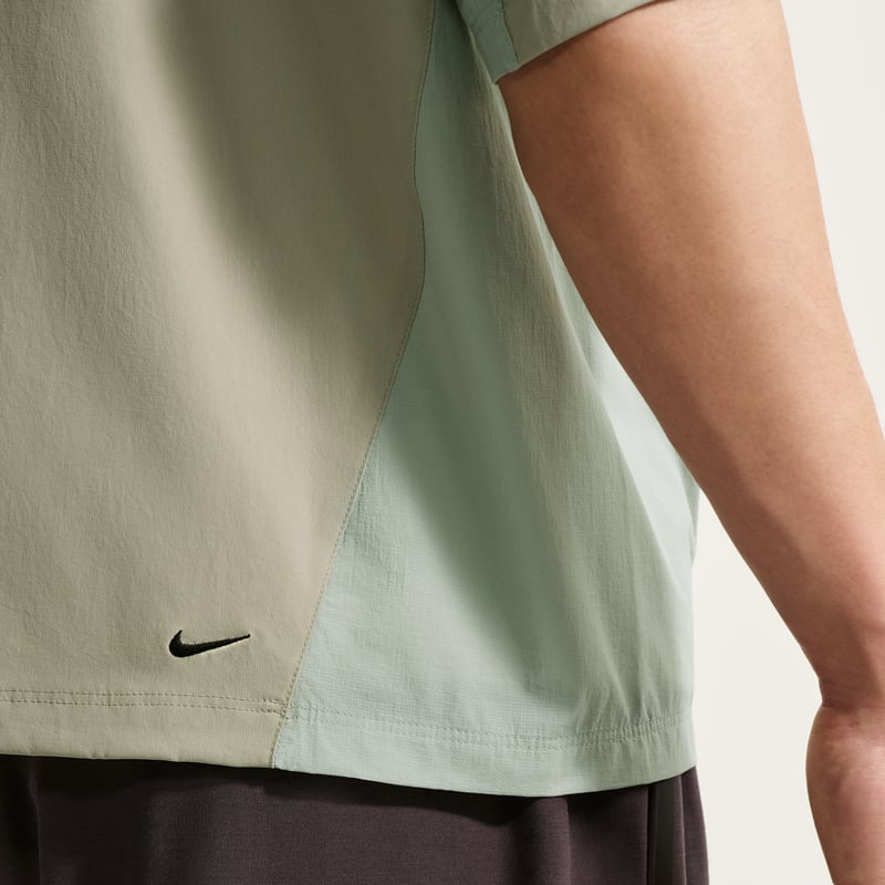 Koszulka Nike Tech Helios Dri-FIT "Spruce Fog & Light Pumice" | Mezczyzni | | 05 | SPORTSHOWROOM
