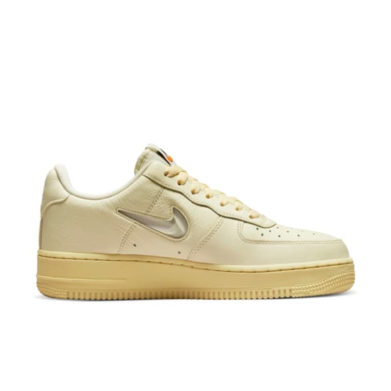 Nike Air Force 1 '07 LX DO9456-100 03
