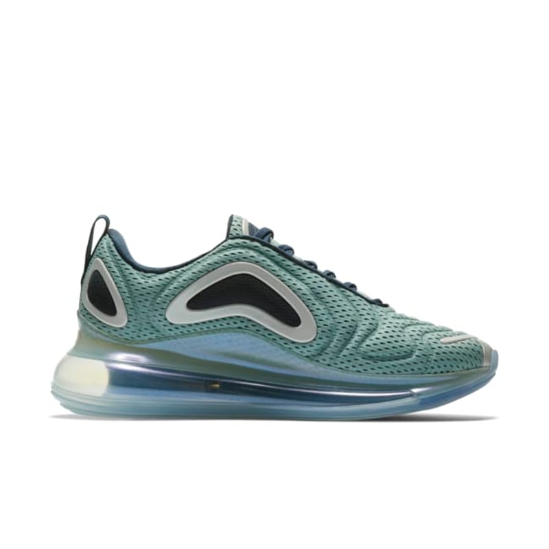 Nike Air Max 720 AR9293-001 02
