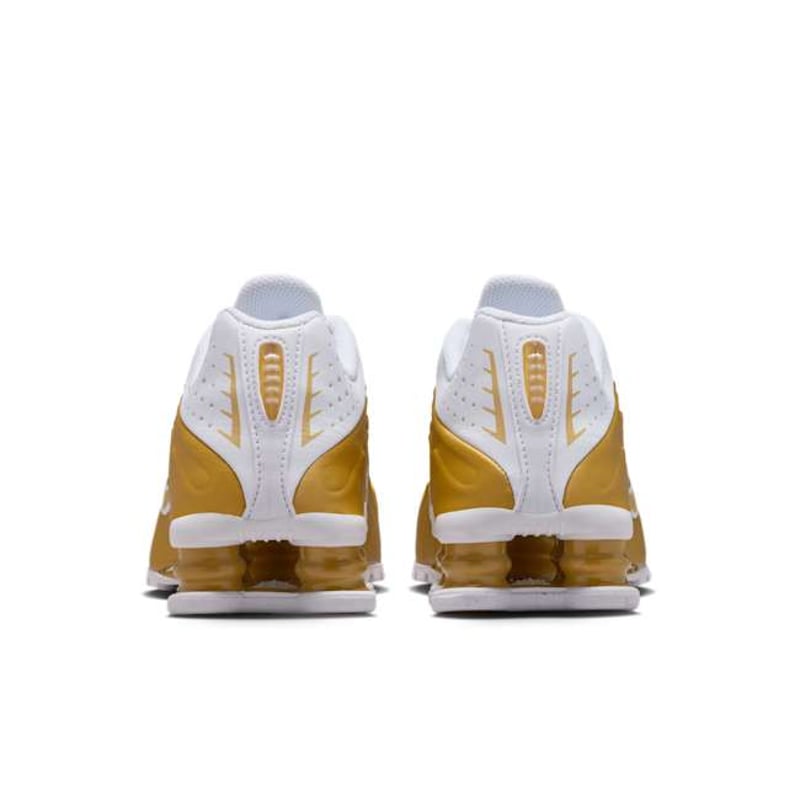 Nike Shox R4 CW2626-700 06
