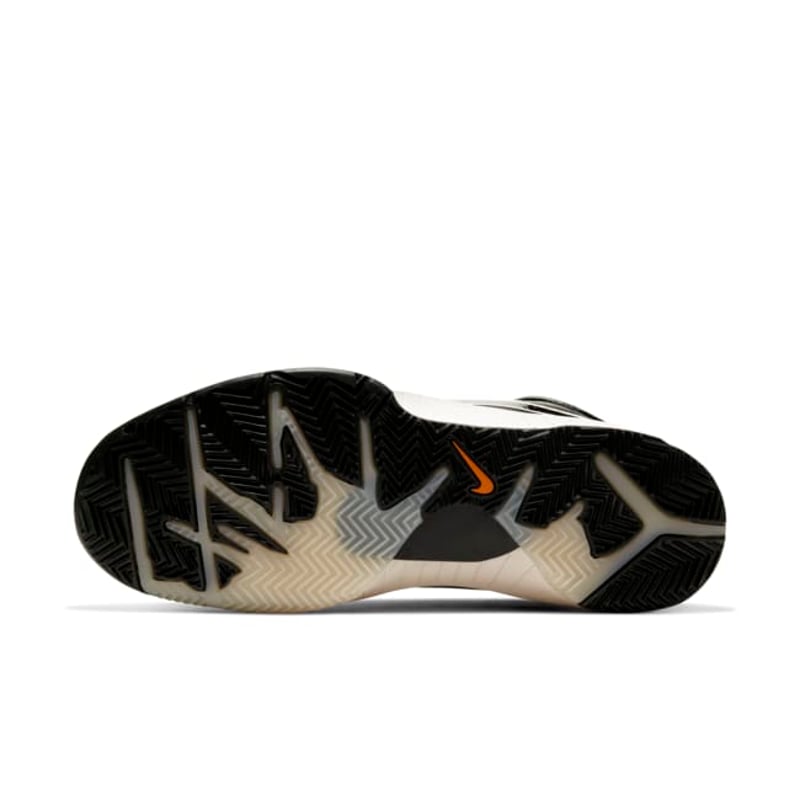 Nike Kobe 4 Protro x Undefeated CQ3869-001 02