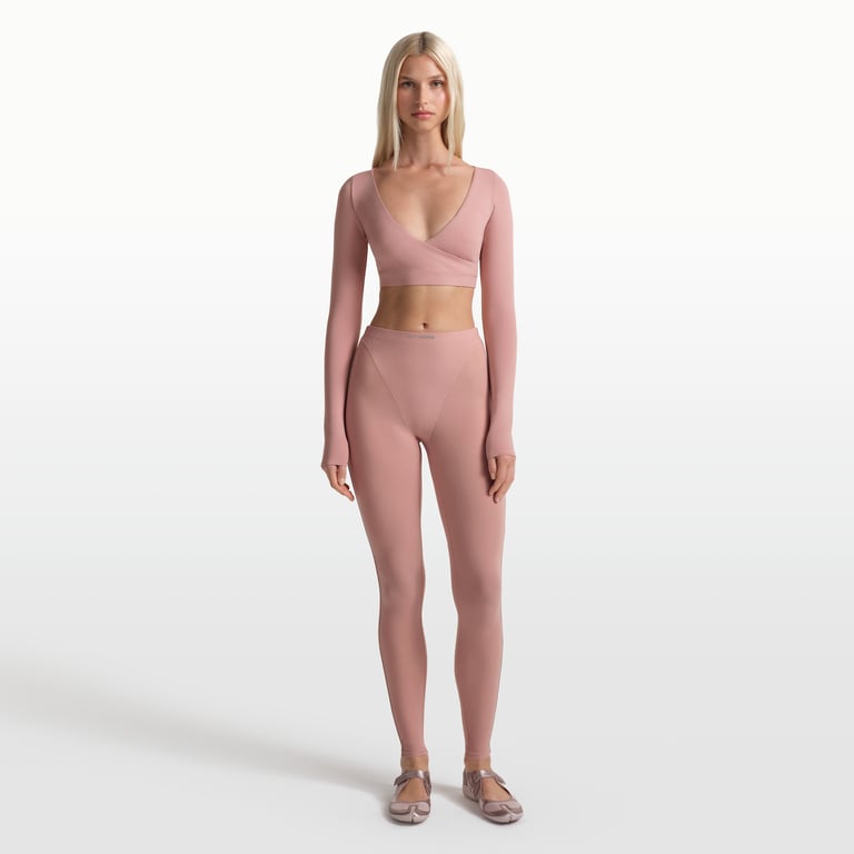 NikeSKIMS Weightless Layers