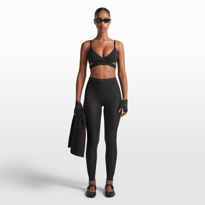NikeSKIMS Weightless Layers IU8311-054 01