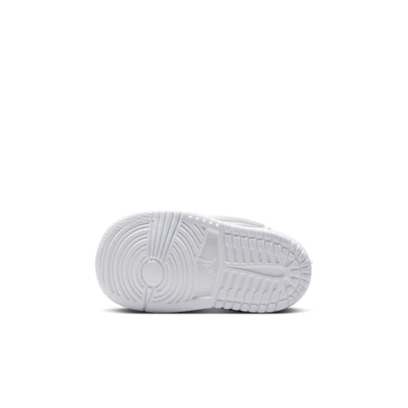 Sky Jordan 1 BQ7196-105 02