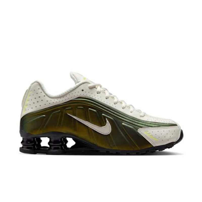 Nike Shox R4 IB8062-133 03