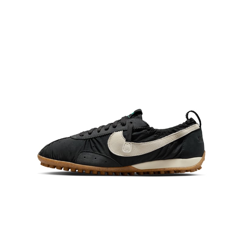 Nike Moon Shoe x Jacquemus HV8547-001 01