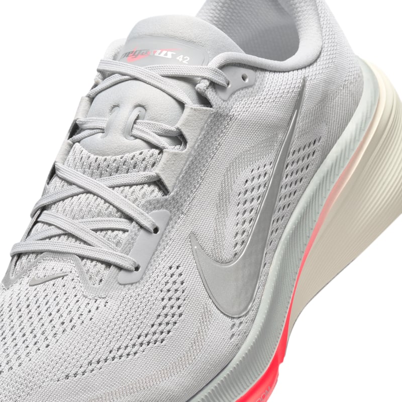 Nike Pegasus 42 running shoes "Wolf Grey & Flash Crimson" | Men | Running | 07 | SPORTSHOWROOM