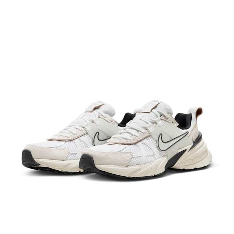 Nike V2K Run FN6703-100 05