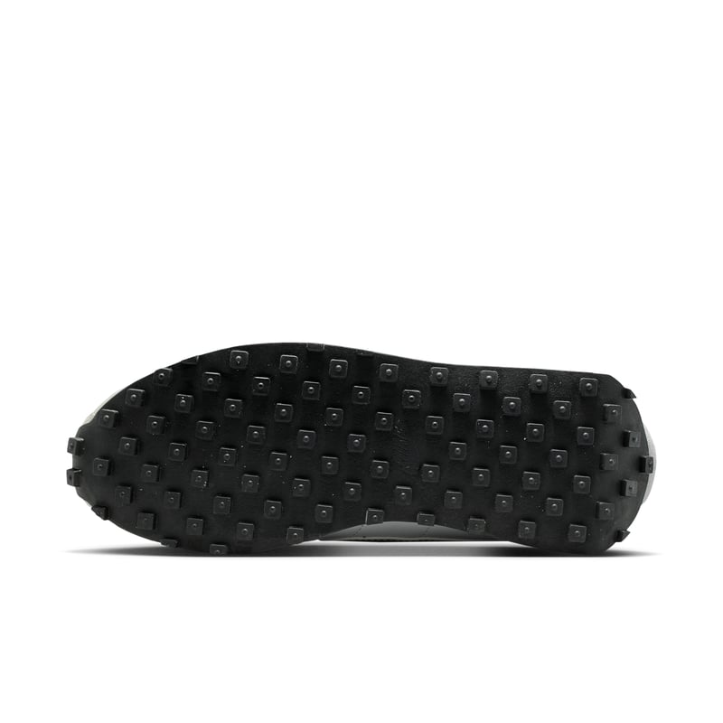 Nike LD-1000 trainers "Photon Dust & Metallic Silver" | Men | SportStyle | 02 | SPORTSHOWROOM