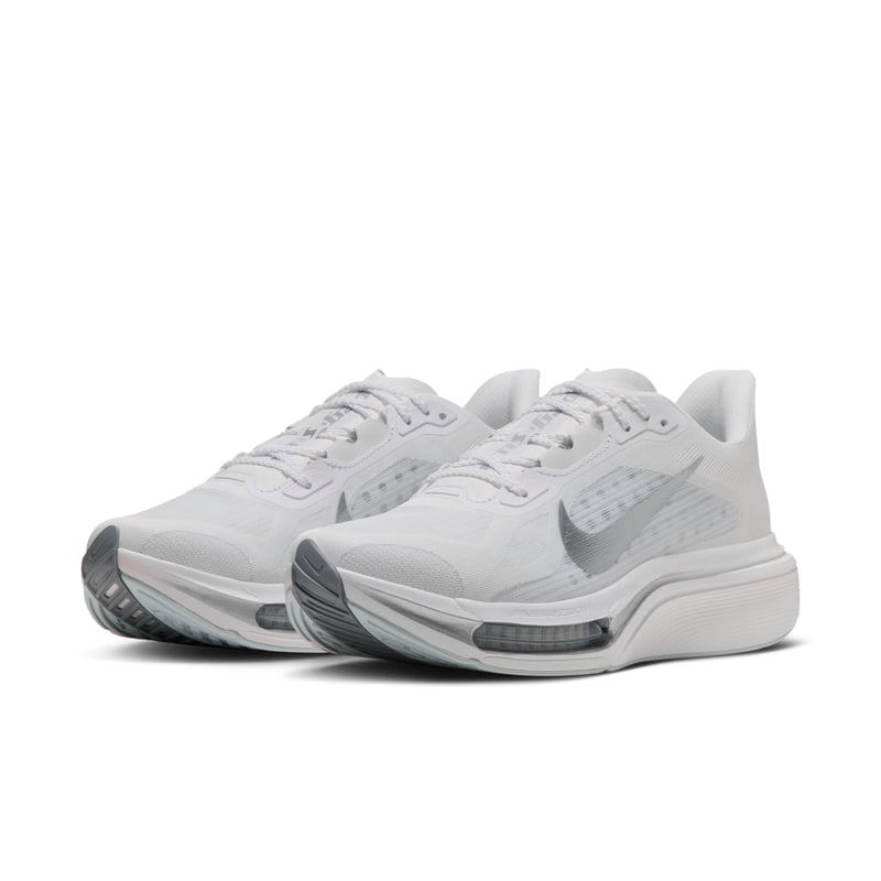Nike Pegasus Plus 2 juoksukengät "White & Metallic Silver" | Naiset | Juoksu | 05 | SPORTSHOWROOM