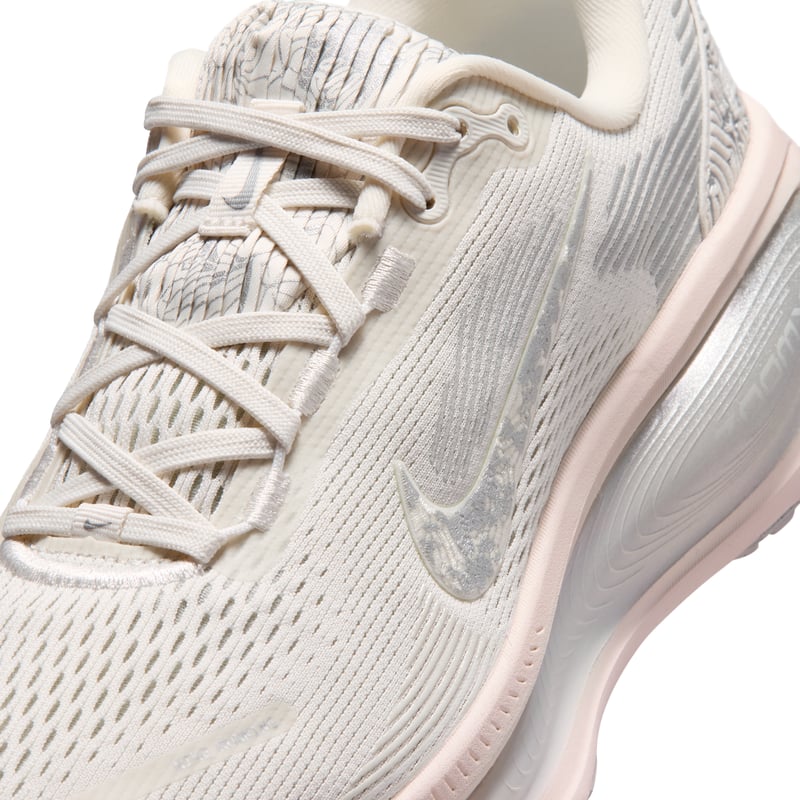 Bežecká obuv Nike Vomero 18 SE "Phantom & Grey Fog" | Ženy | Beh | 06 | SPORTSHOWROOM