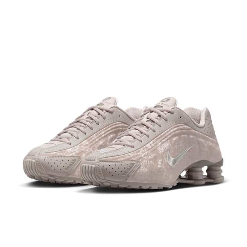 Nike Shox R4 HV0934-001 05
