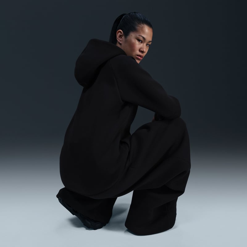 Nike Tech Fleece Windrunner HV6747-010 02