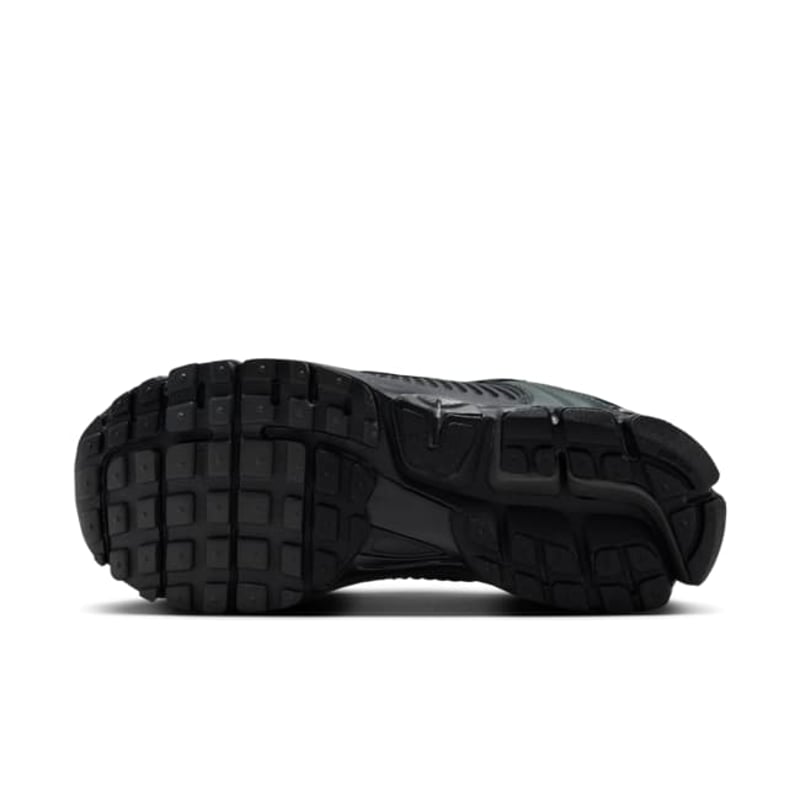 Nike Zoom Vomero 5 FQ7079-002 02