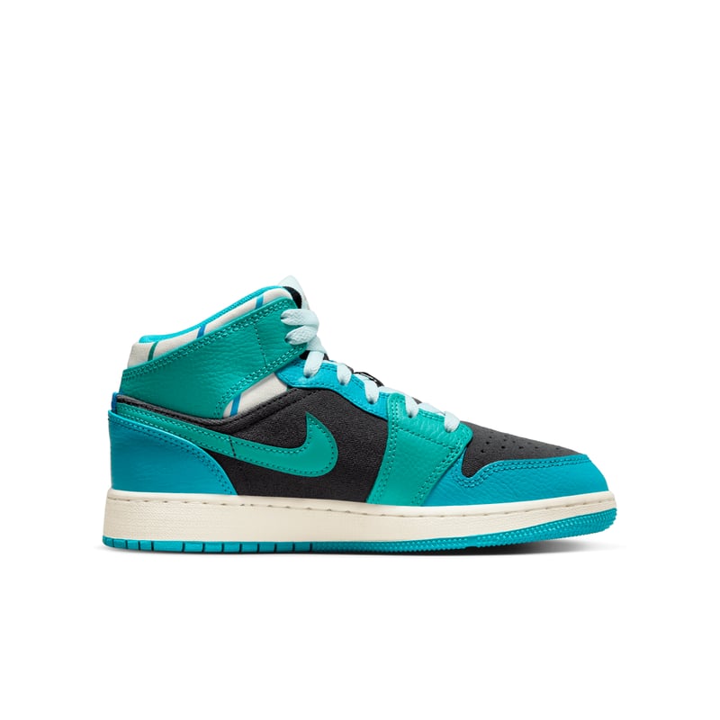 Jordan 1 Mid FJ9482-004 03