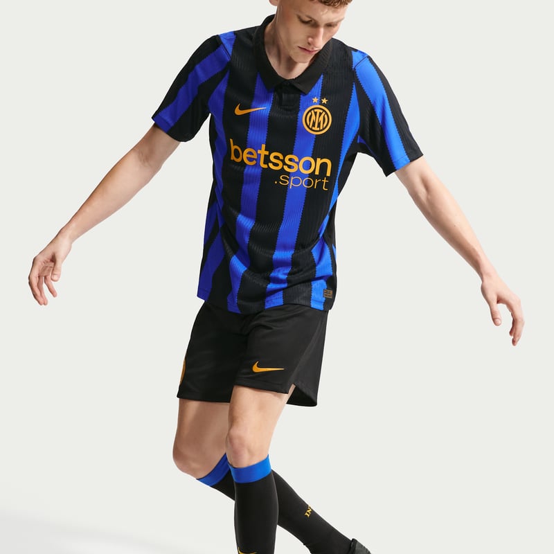 Nike Inter Milan 2026/27 Match Home Aero-FIT Authentic II2736-409 03