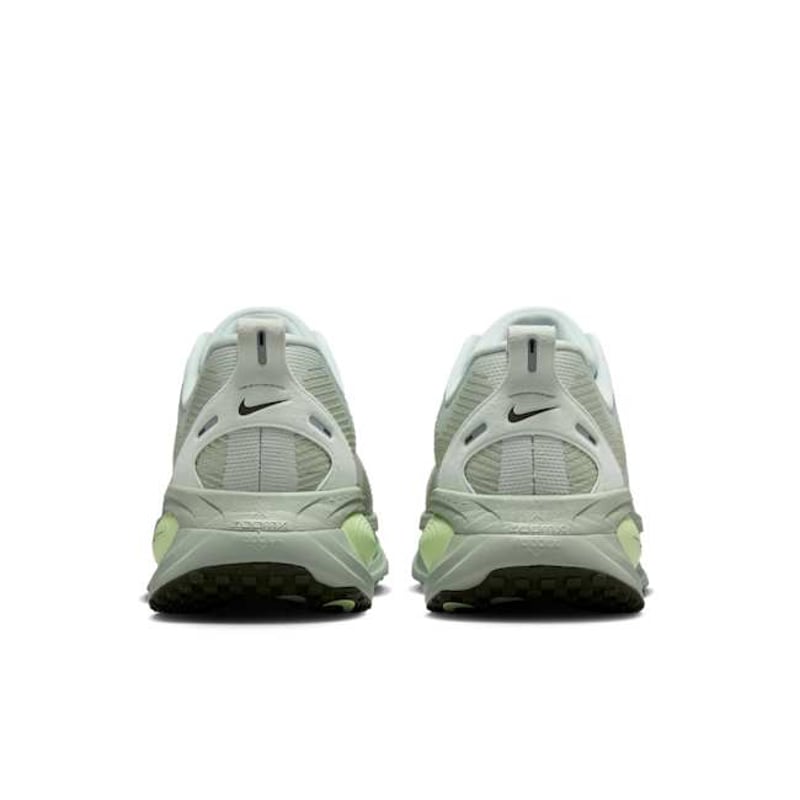 Nike Vomero 18 HM6803-002 06