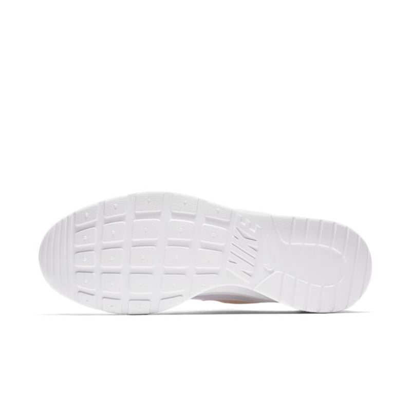 Nike Tanjun SE 844908-103 02