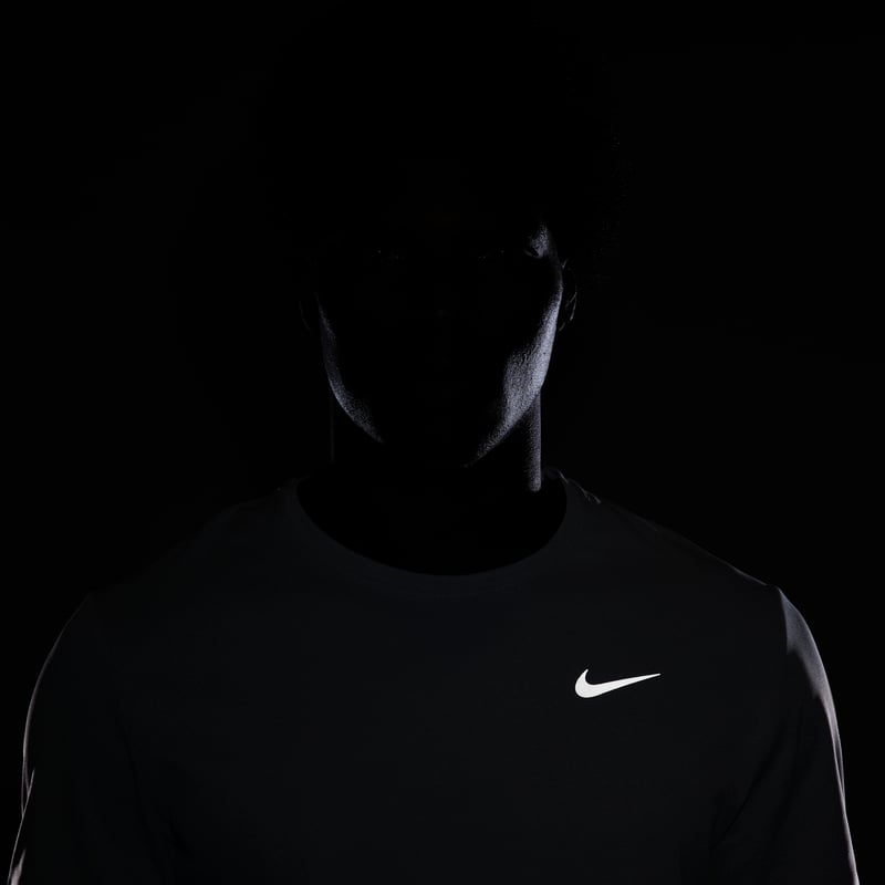 Majica Nike Miler Dri-FIT "Grey Fog & Particle Grey" | Moški | Tek | 06 | SPORTSHOWROOM
