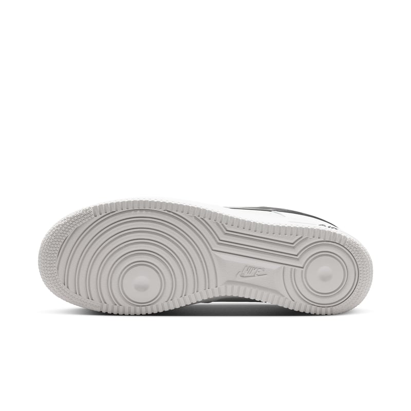 Sneakersy Nike Air Force 1 '07 LV8 "White & Black" | Mezczyzni | Sportstyle | 02 | SPORTSHOWROOM