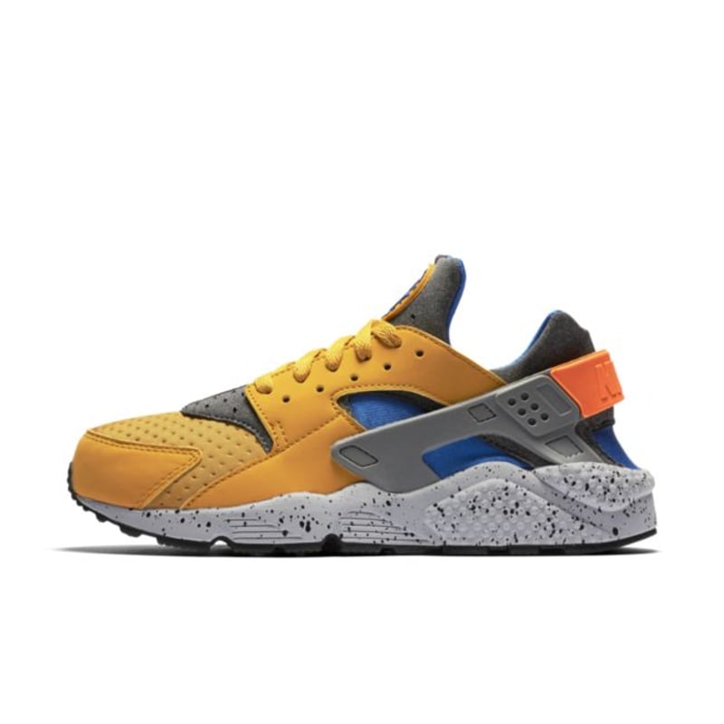 Nike Air Huarache SE 852628-700 01