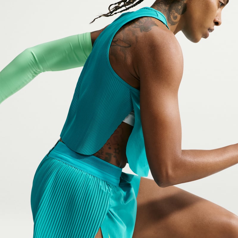 Nike AeroSwift Dri-FIT ADV Mid-Rise 3" Brief-Lined Shorts "Energy & Lemon Venom" | Dames | Hardlopen | 04 | SPORTSHOWROOM