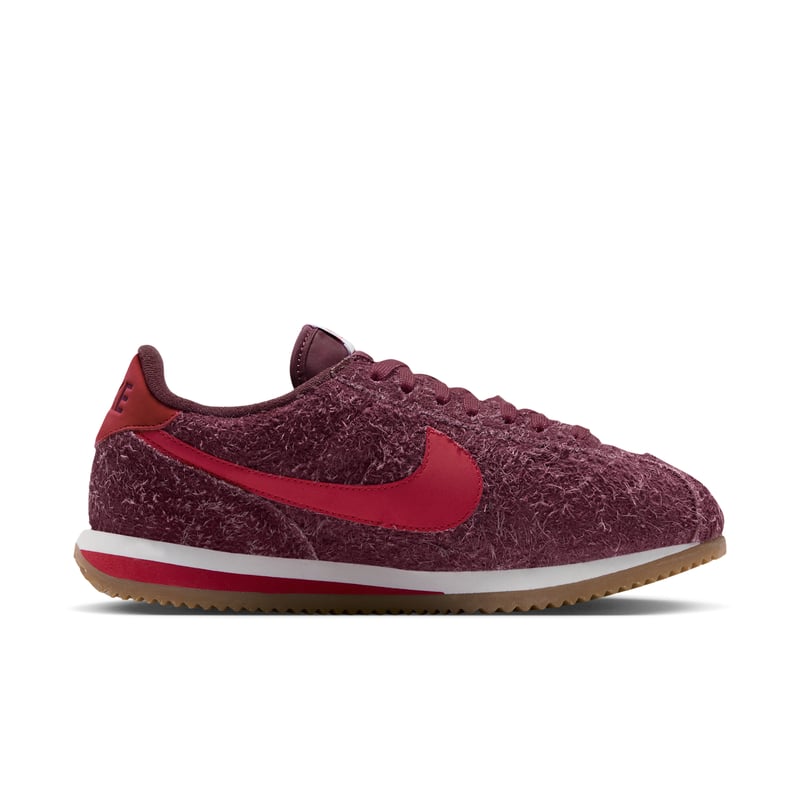 Superge Nike Cortez Suede "Pink Smoke & University Red" | Ženske | Sportstyle | 03 | SPORTSHOWROOM