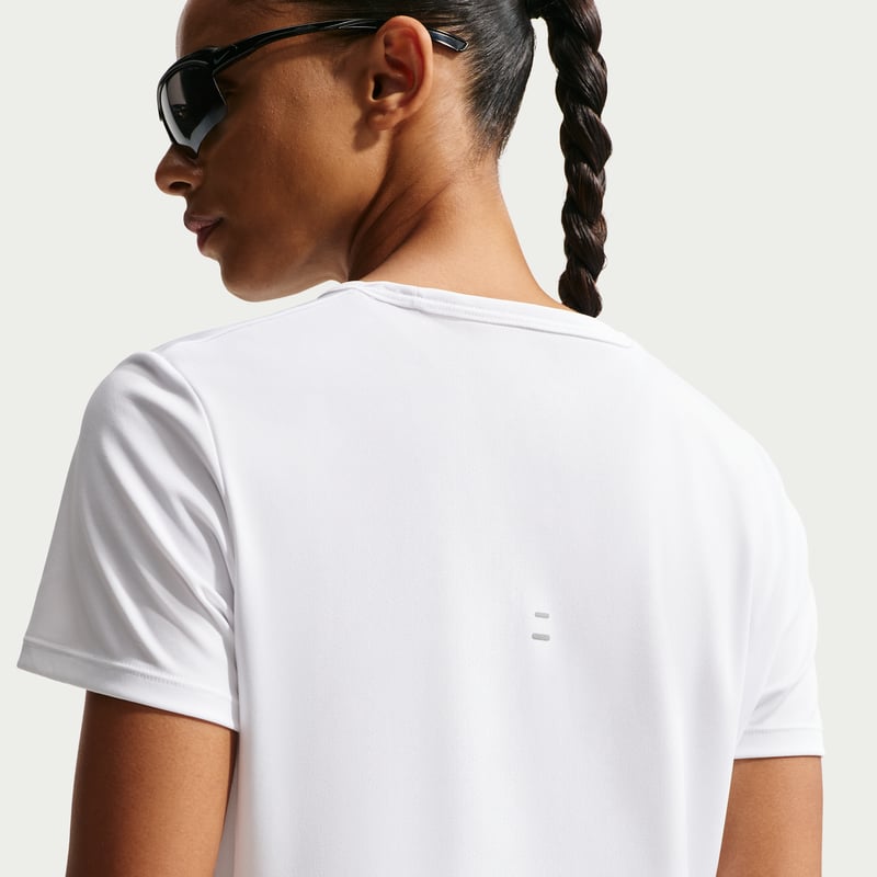 Nike Tempo Dri-FIT HQ0648-100 02