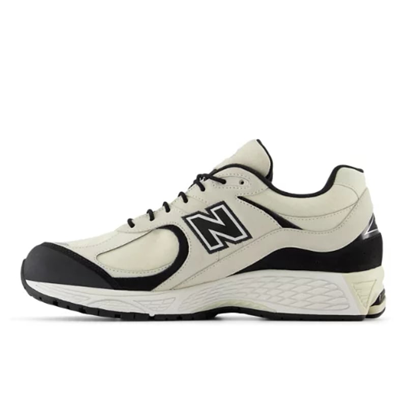 New Balance 2002R GORE-TEX M2002RXR 02