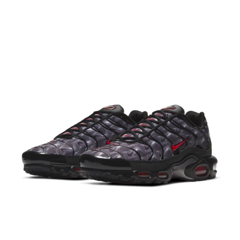 Nike Air Max Plus DJ0638-001 05