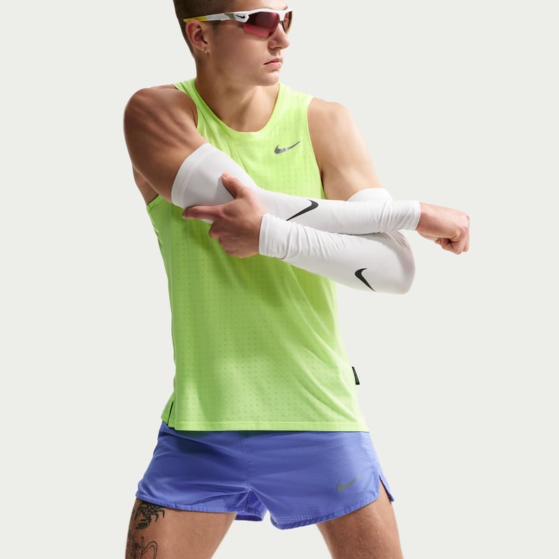 Nike Fast Dri-FIT FN3355-570 04