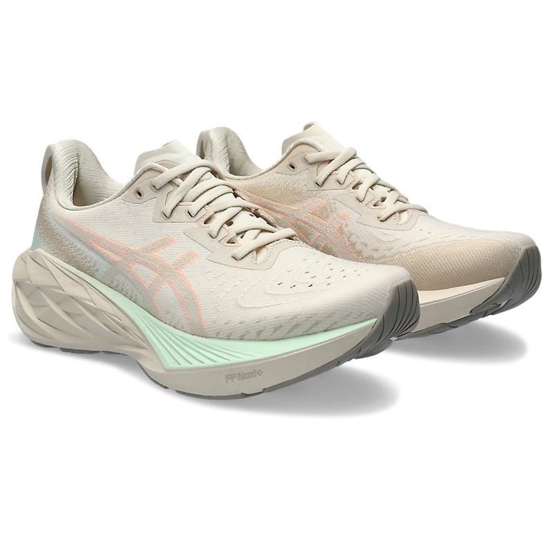 ASICS Novablast 4 1012B510-250 02