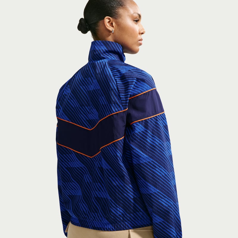 Nike FFF Windrunner UV Woven IB6261-480 02