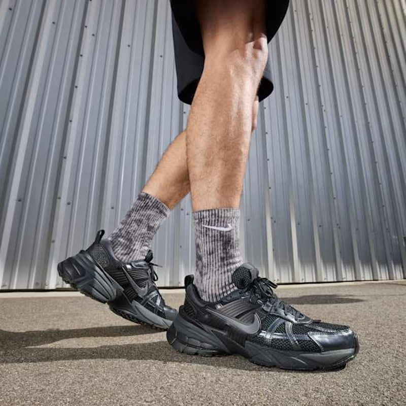 Nike V2K Run HJ4497-001 02