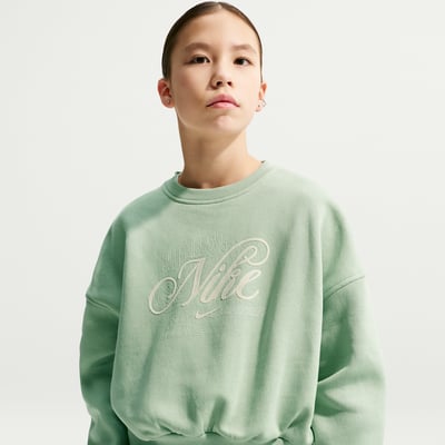 Nike Club Fleece Boxy Crew IF1727-006 01