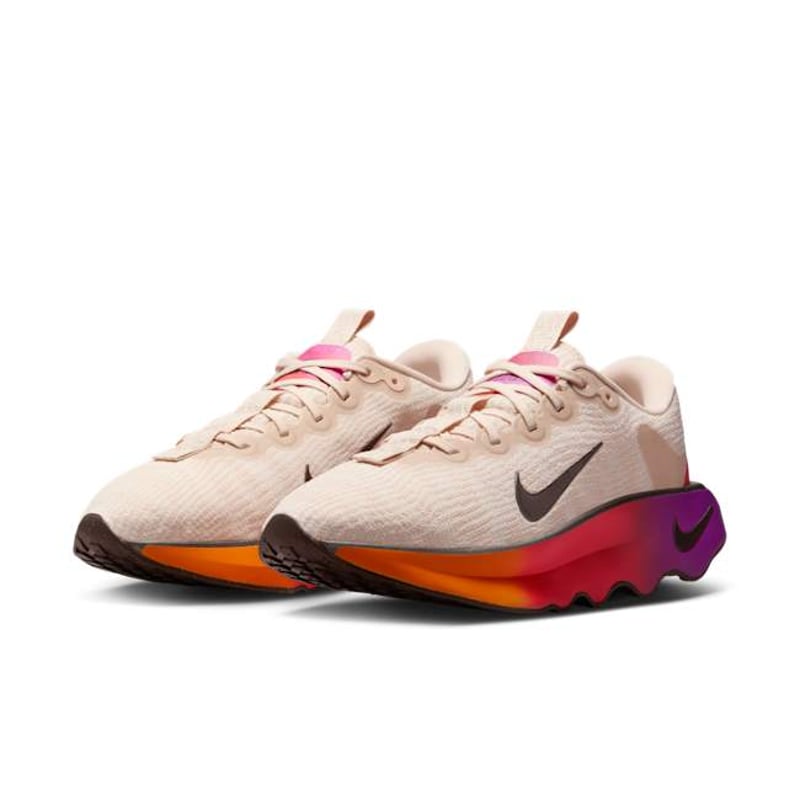Nike Motiva SE HQ2626-200 05