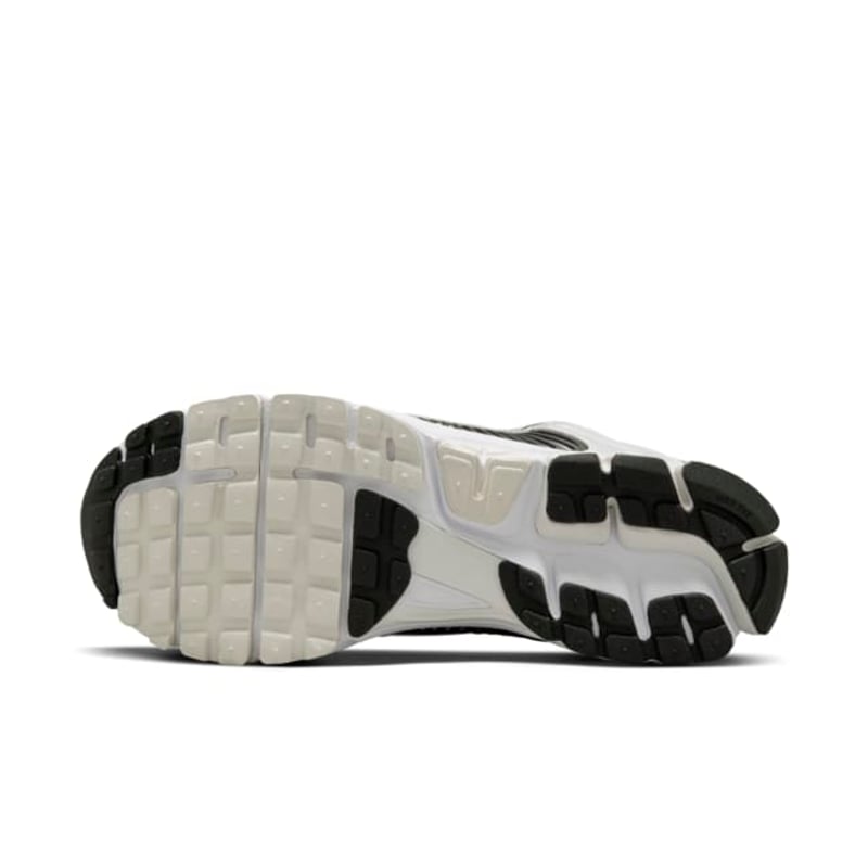 Nike Zoom Vomero 5 FB9149-101 02