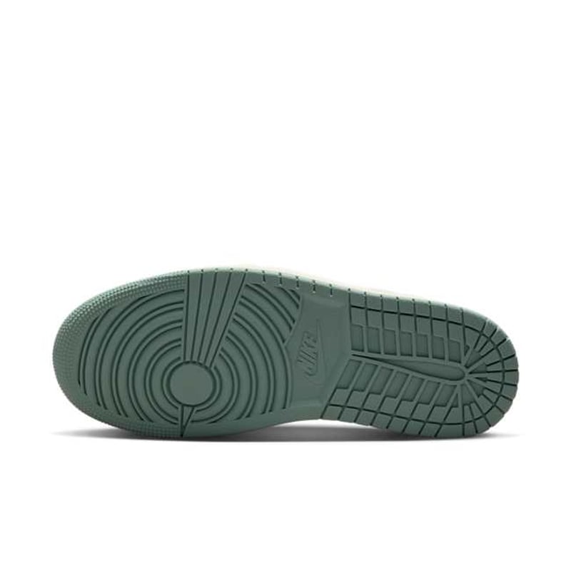 Jordan 1 Low DC0774-138 02