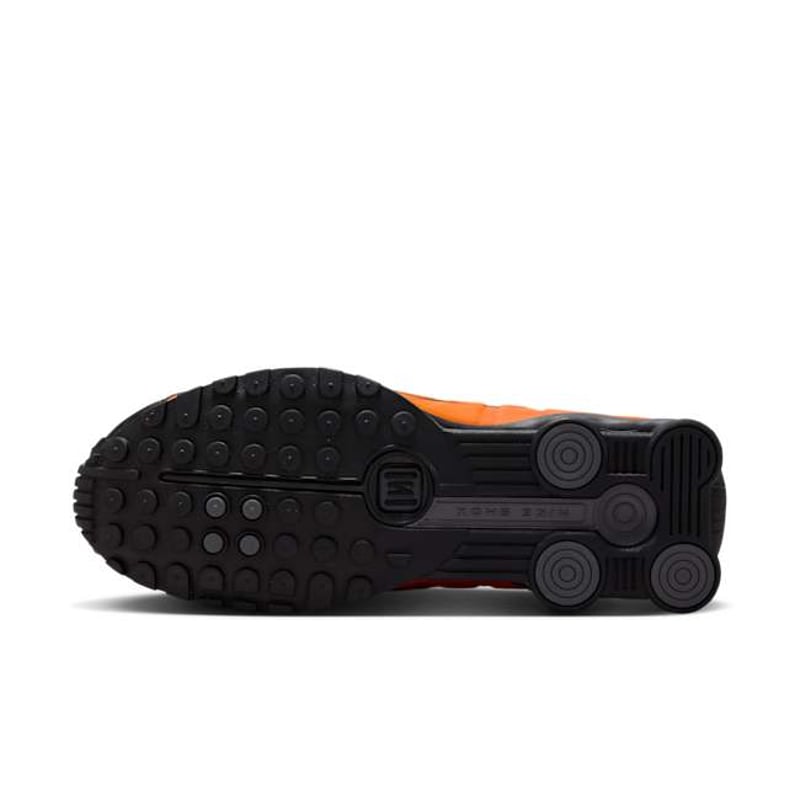 Nike Shox R4 HQ1988-800 02