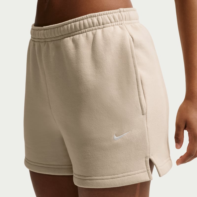 Nike Studio Fleece Medium Weight Mid-Rise Shorts "Cream II & Sail" | Dame | | 01 | SPORTSHOWROOM