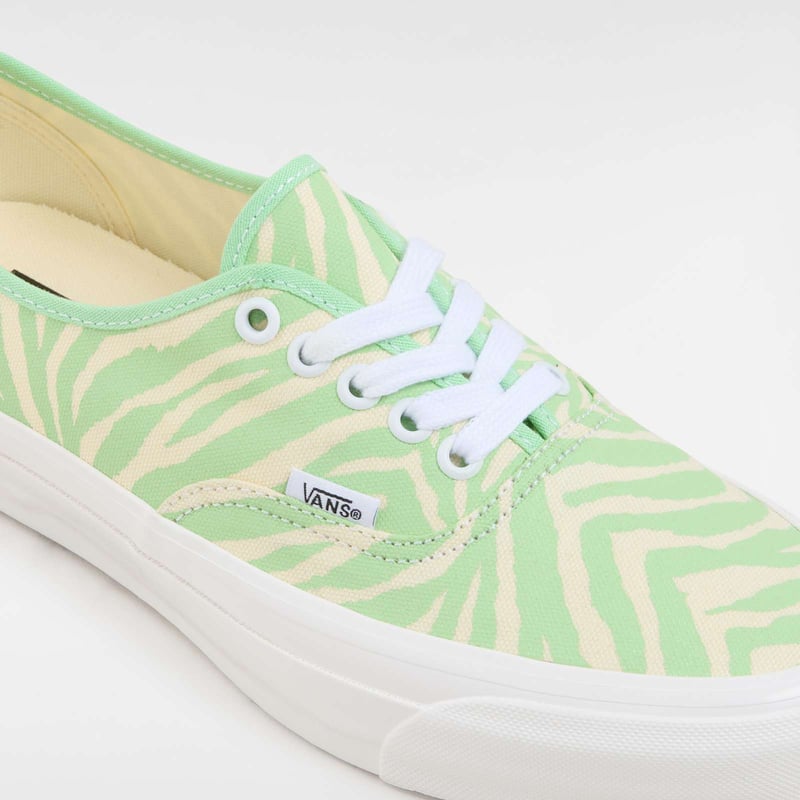 Vans Premium Authentic VN000EBNE2Y 04