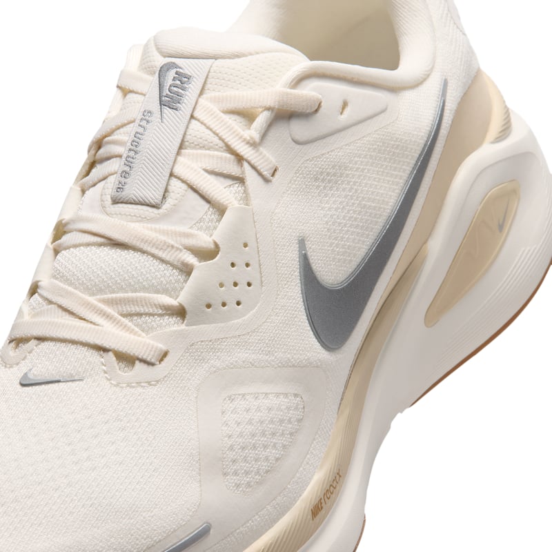 Nike Structure 26 hardloopschoenen "Sail & Light Khaki" | Heren | Hardlopen | 07 | SPORTSHOWROOM