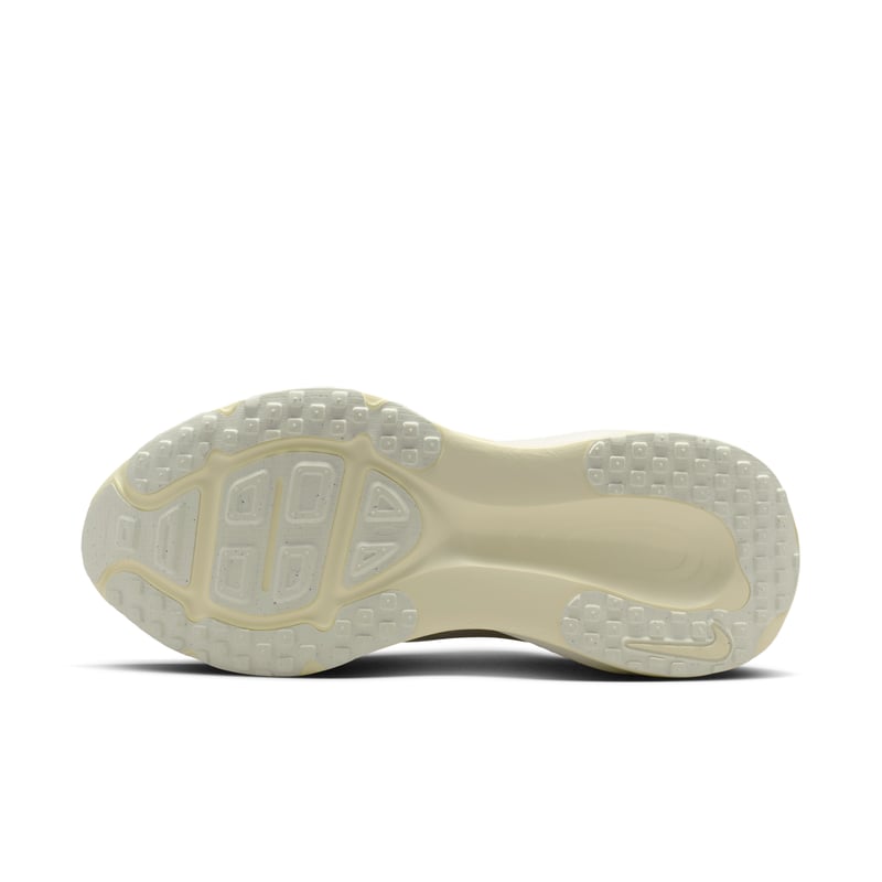 Nike Vomero 18 HM6804-110 02