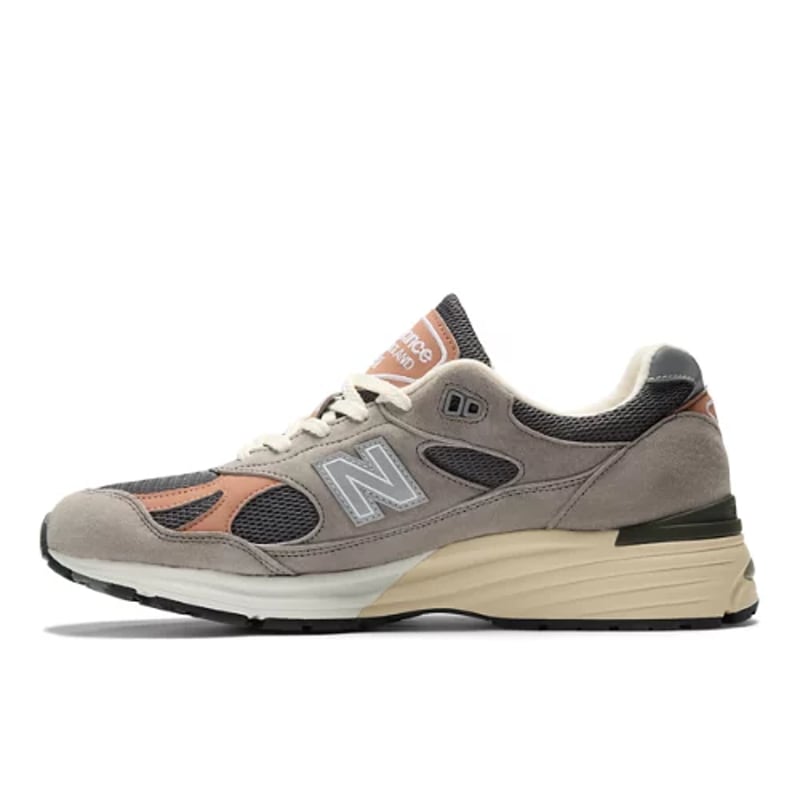 New Balance 991v2 Made in UK sneakerit "Elephant Skin & Cork" | Miehet & Naiset | Sportstyle | 01 | SPORTSHOWROOM