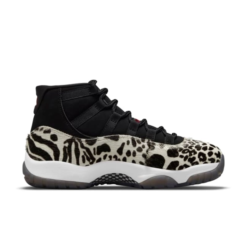 Jordan 11 Retro AR0715-010 03
