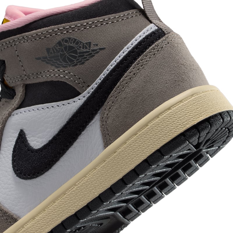 Jordan 1 Mid SE HQ2013-100 08
