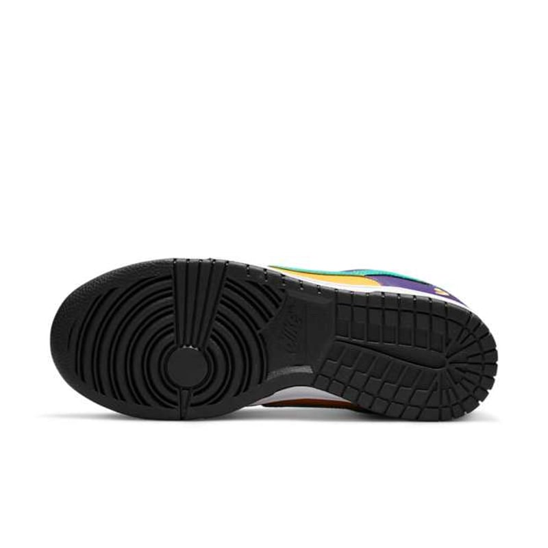 Nike Dunk Low x Lisa Leslie DO9581-500 02