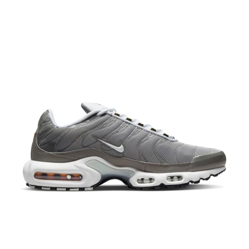 Nike Air Max Plus SE DV7665-002 04